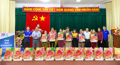 Nhiều hoạt động ý nghĩa tri ân khách hàng của ngành Điện